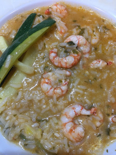 Una foto de Arroz a banda con gambas y calabacín