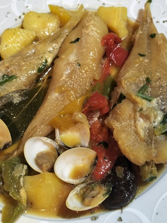 Una foto de Colas de rape en salsa