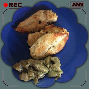 Pechuga de pollo al horno y alcachofas