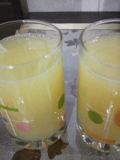 A picture of Fresh mosambi juice.