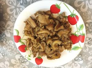 Hình của món Thịt lợn rừng Sơn Tây kho ngũ vị hương.