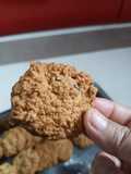 Oat with honey almond and raisin.