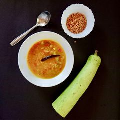 A picture of Lauki Tuvar Dal.