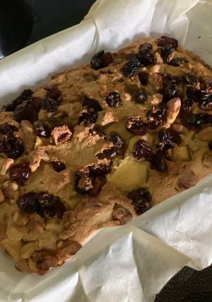 A picture of Oatmeal Apple cake.