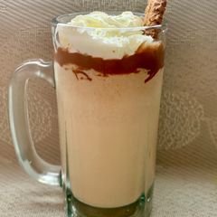 A picture of Candi Milkshake.