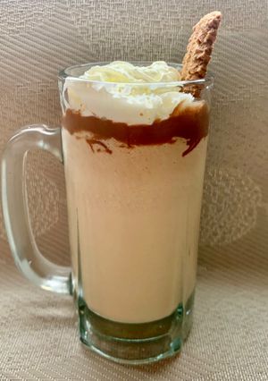 A picture of Candi Milkshake.