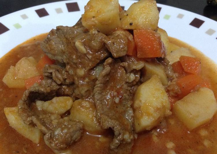 Quick and Easy Beef in Tomato Sauce Recipe ni Ma Cristina Estilo