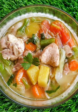 Foto resep Sop Ayam Rumahan (Bumbu Iris)