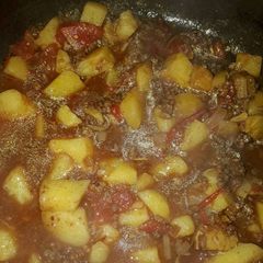 A picture of Mixed minced with potatoes.