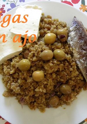 Una foto de Migas con ajo