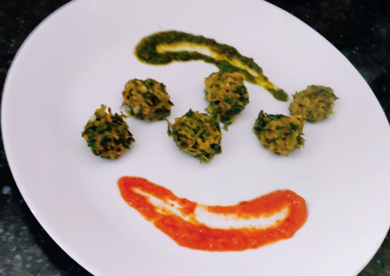 Coriander steamed pakode