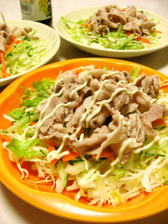 A picture of ♡Pork Shabu Salad♡ How to Boil Tender Meat.
