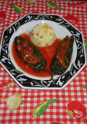 Una foto de Chiles Rellenos de Champiñones y Chorizo