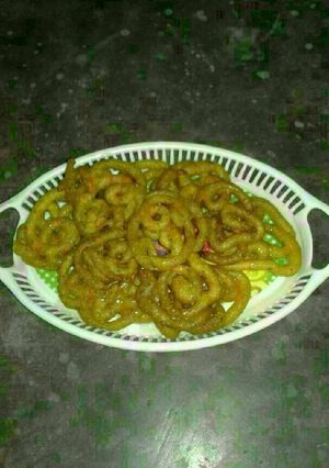 इंस्टेंट जलेबी (Instant jalebi recipe in hindi) रेसिपी मुख्य फोटो