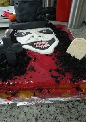 Una foto de Tarta fondant terrorífica