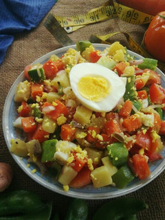 A picture of Healthy Fitness Salad 🍲.