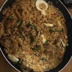 A picture of Chicken briani rice.