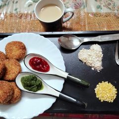 A picture of Oats and Moong dal Patties.