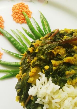 A picture of Spinach and Lentil Curry.