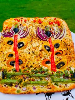 ફોકાચિયા બે્ડ(Focaccia Bread recipe in Gujarati) રેસીપી મુખ્ય ફોટો