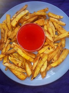 કાચા કેળા ની મસાલા ચિપ્સ (Kacha Kela Masala Chips Recipe In Gujarati) રેસીપી મુખ્ય ફોટો