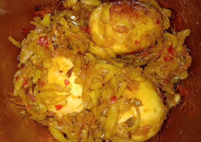 Resep: Balado kentang crispy dengan telur dan teri Gampang