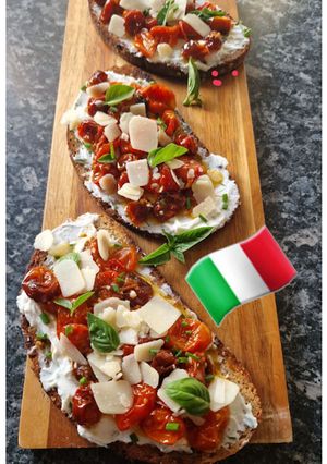 Une photo de Bruschetta tomates confites et ricotta