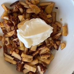 A picture of Hot Honey & Walnut Apples.