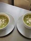 Sopa cremosa de calabacitas y elotes