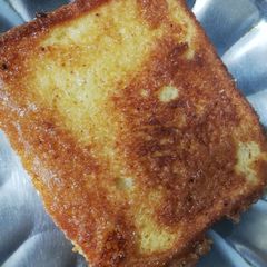 A picture of Spicy egg toast.
