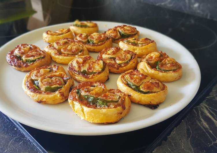 Download 24• Recette Apéro N°1 : Palmier Pesto Rosso Au Parmesan Et Épinards Gif