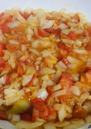 Hình của món Sốt hành tây cà chua xào chay.