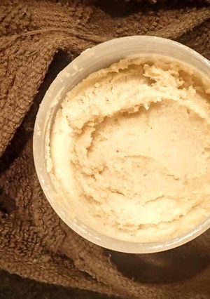 A picture of Lemon Cashew Butter.