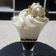 Espuma de arroz con leche y mermelada de arándanos