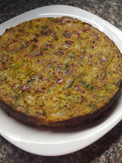 Una foto de Tortilla zapallitos, zucchini y verdeo