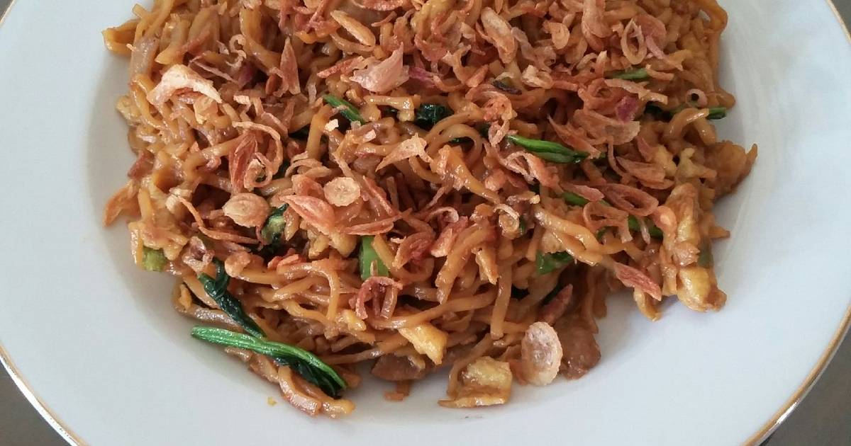  Resep  mie goreng  praktis ala abang2  oleh Iklimah Mahri 