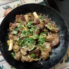 A picture of Mutton Brown.