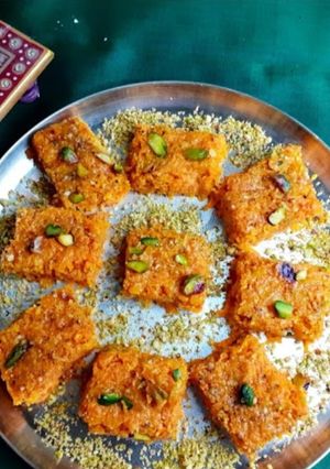A picture of Gajar Halwa Burfi/ Carrot Burfi.
