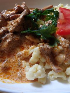 Tejszínes tarja rókagombával recept fotója