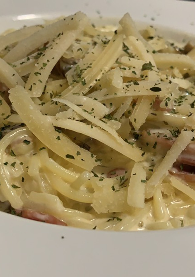 Una foto de Espaguetis a la carbonara (Sin gluten)