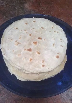 Una foto de Tortilla de harina blanca