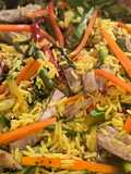 Wok de cerdo, verduras, soja