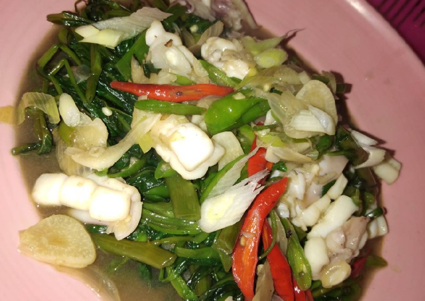 Cumi goreng dengan kubis