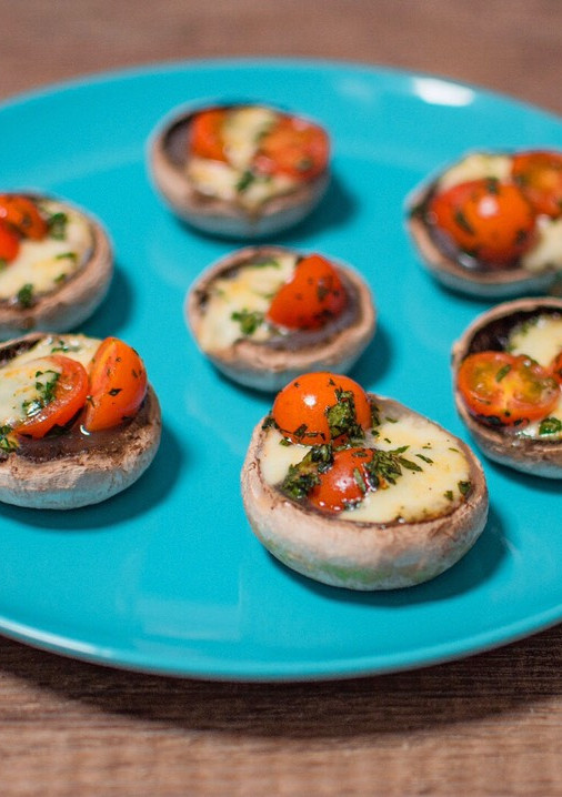 Una foto de Champiñones caprese al horno