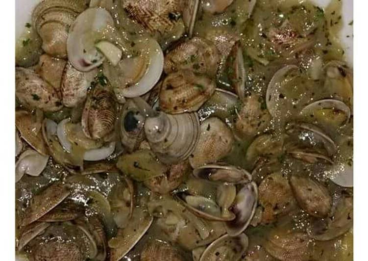 Almejas a la marinera