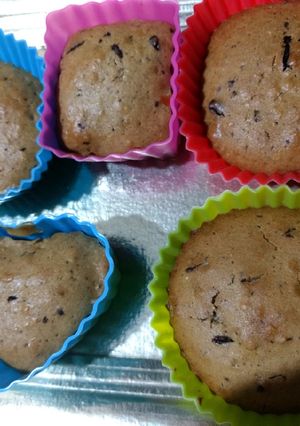 Una foto de Muffins de limón, chocolate, avena y café