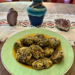 Una foto de Bocaditos de polenta, espinacas y ensure. Ricos y nutritivos!