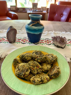 Una foto de Bocaditos de polenta, espinacas y ensure. Ricos y nutritivos!