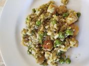 Une photo de risotto fruits mer