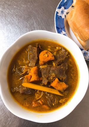 Hình của món Bò kho sả nghệ.